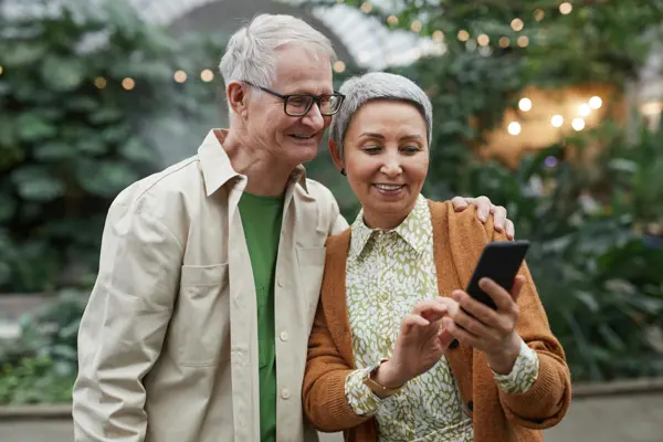 Couple With Smart Phone Reversed Pexels